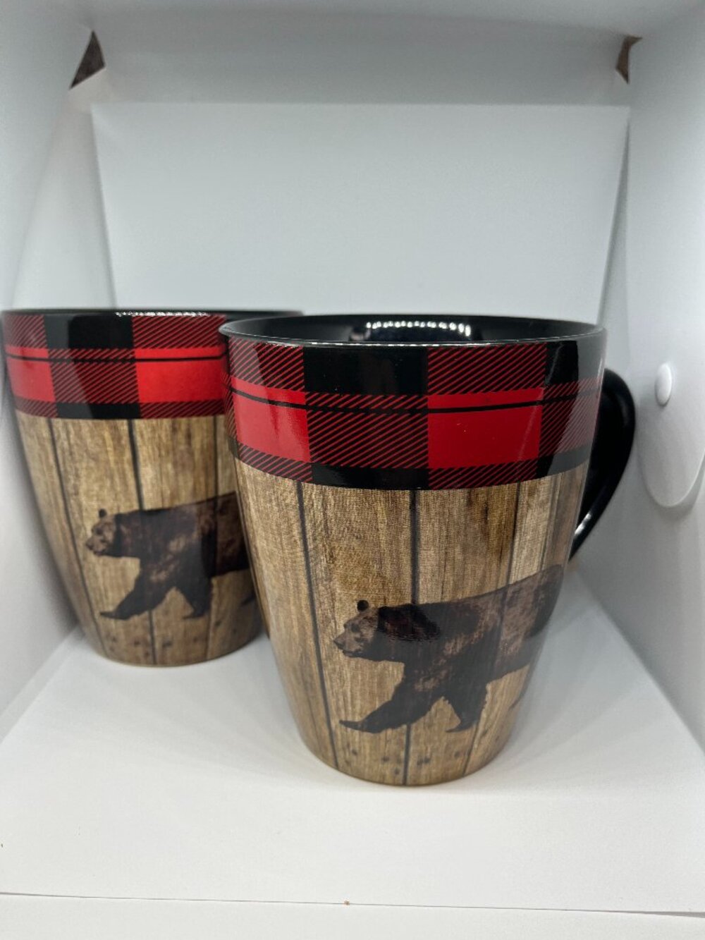 2 White River XL mugs